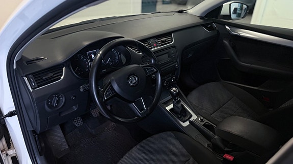Skoda Octavia 9 of 13