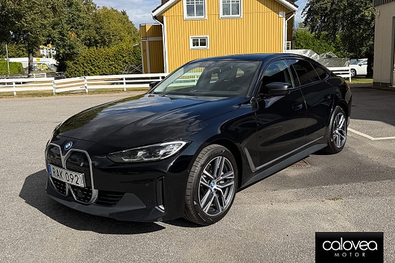 BMW i4 7 of 15