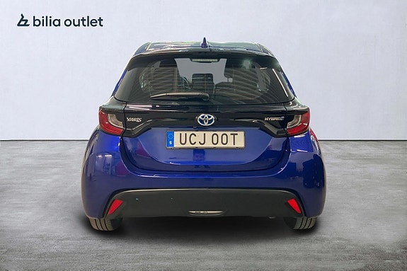 Toyota Yaris 7 of 24