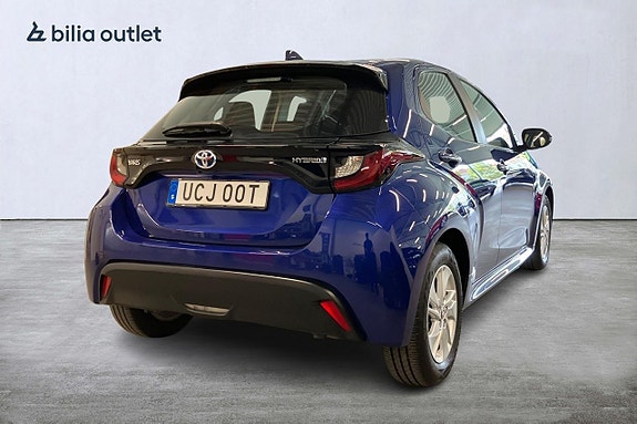 Toyota Yaris 4 of 24