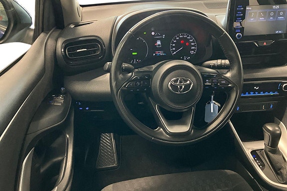 Toyota Yaris 14 of 24