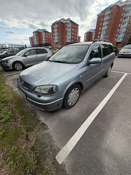 Opel Astra 2 of 16