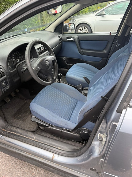 Opel Astra 12 of 16