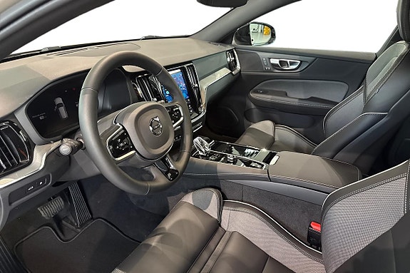 Volvo V60 14 of 21