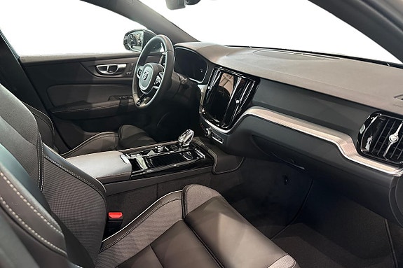 Volvo V60 7 of 21