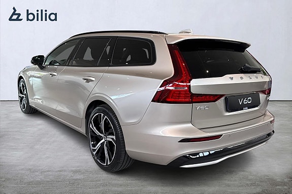 Volvo V60 2 of 21