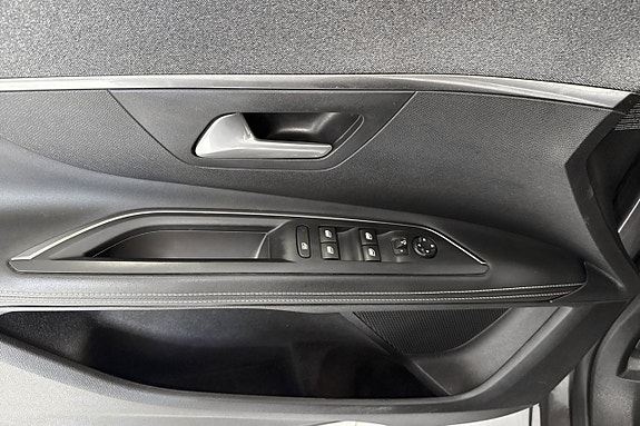 Peugeot 3008 9 of 15