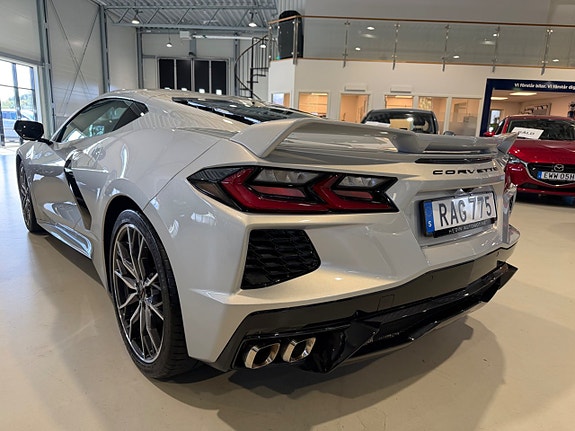 Chevrolet Corvette 5 of 29