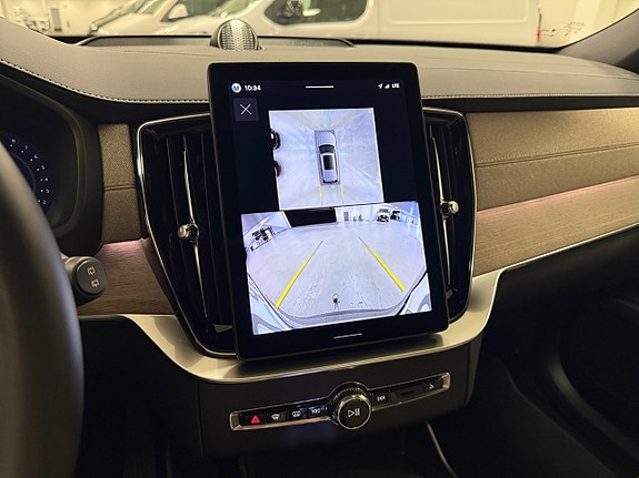 Volvo XC90 15 of 20