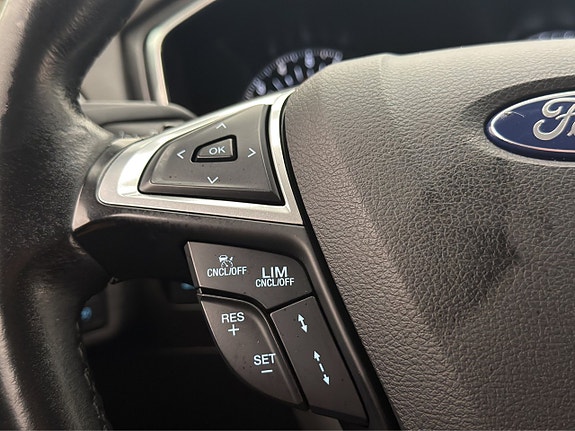 Ford Mondeo 13 of 30
