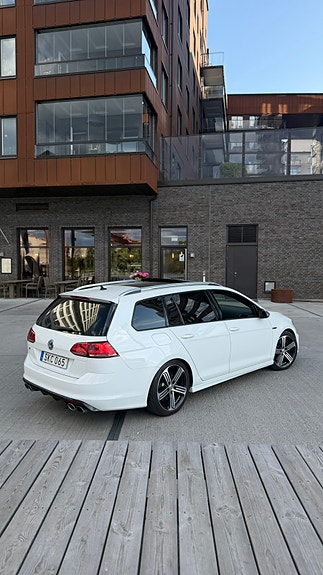 Volkswagen Golf VII 4 of 5