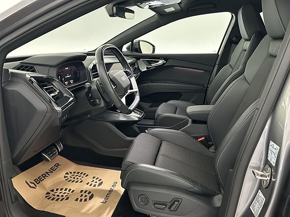 Audi Q4 e-tron 9 of 21