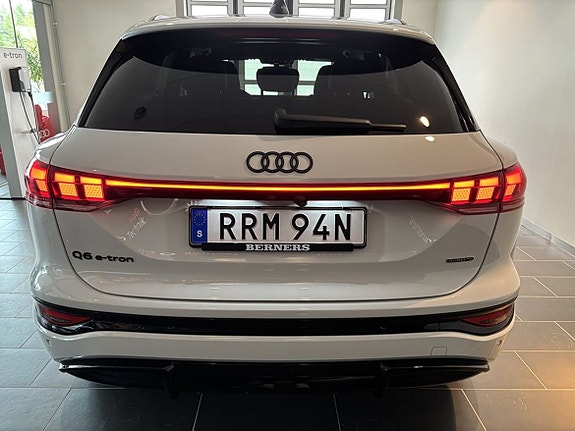Audi Q6 e-tron 4 of 12