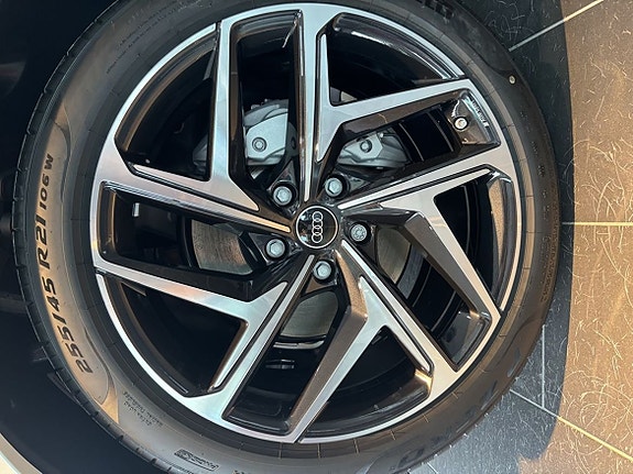 Audi Q6 e-tron 11 of 12