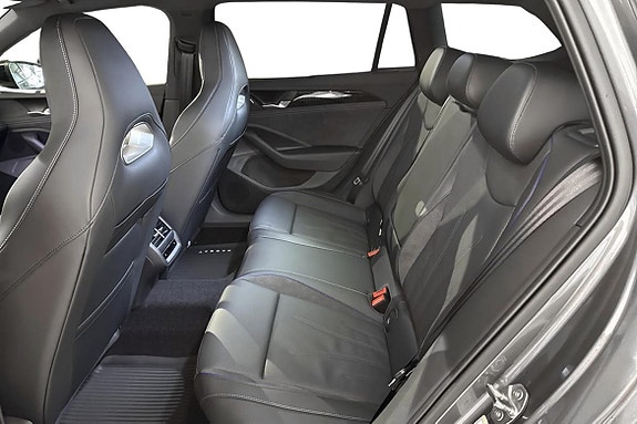 Volkswagen Passat 14 of 14
