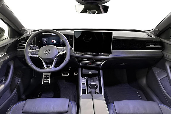 Volkswagen Passat 13 of 14