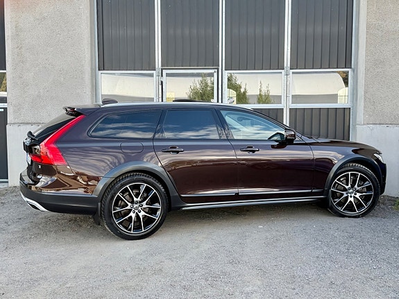 Volvo V90 Cross Country 5 of 25