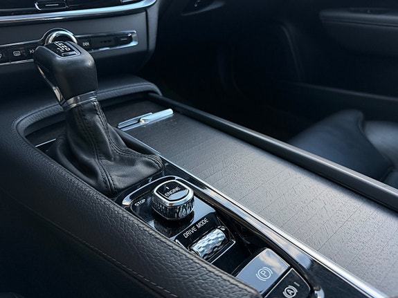 Volvo V90 Cross Country 23 of 25