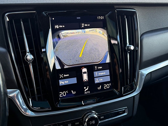 Volvo V90 Cross Country 20 of 25