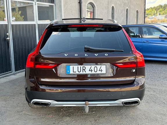 Volvo V90 Cross Country 8 of 25