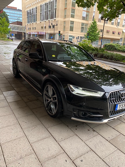 Audi A6 allroad 2 of 13