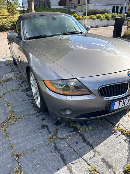 BMW Z4 2 of 5