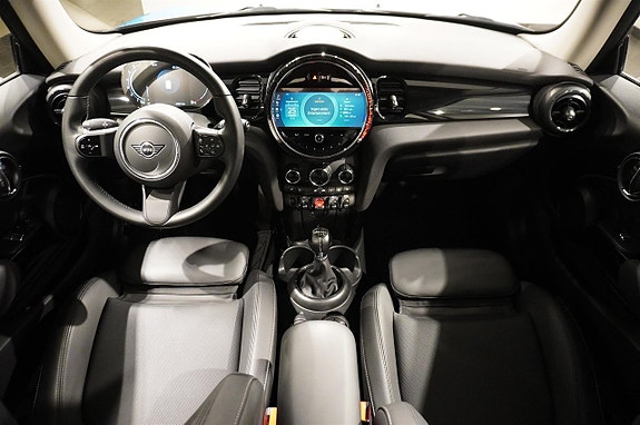 MINI Cooper 9 of 13