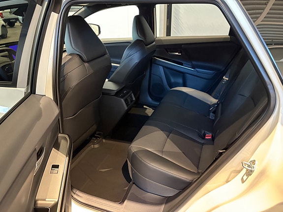 Subaru E-Outback 12 of 18