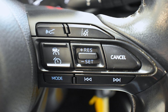 Toyota Yaris 15 of 19
