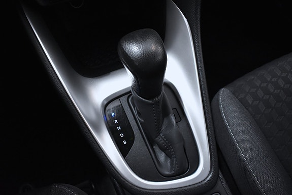 Toyota Yaris 11 of 19