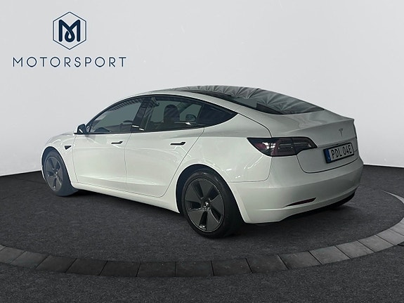 Tesla Model 3 4 of 18