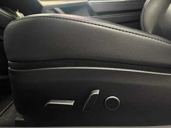 Tesla Model 3 16 of 18