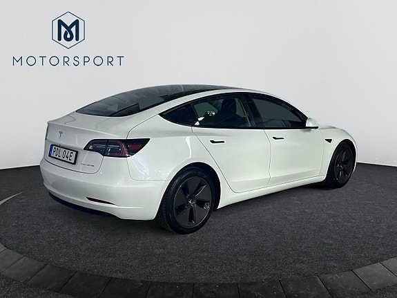 Tesla Model 3 6 of 18