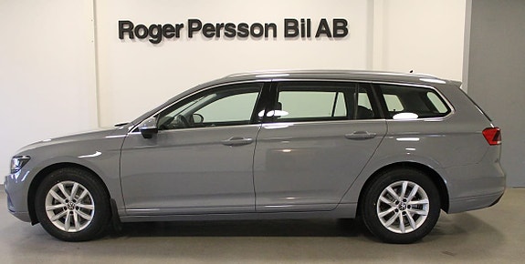 Volkswagen Passat 2 of 9
