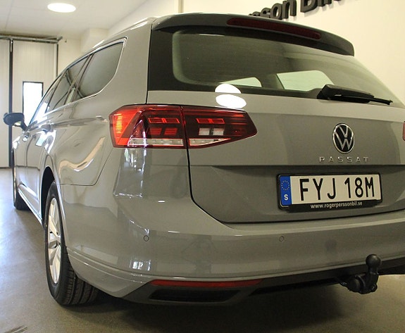 Volkswagen Passat 4 of 9