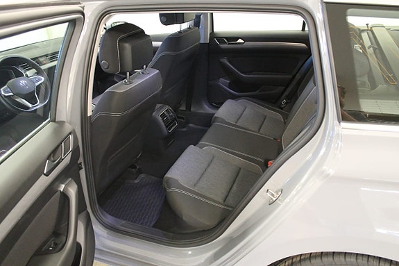 Volkswagen Passat 9 of 9