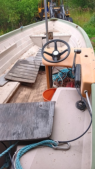 Båt i glasfiber med Evinrude 35 hk och trailer 3 of 3