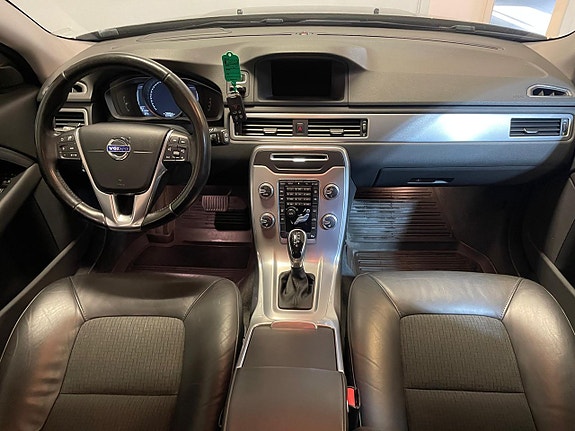 Volvo V70 6 of 26