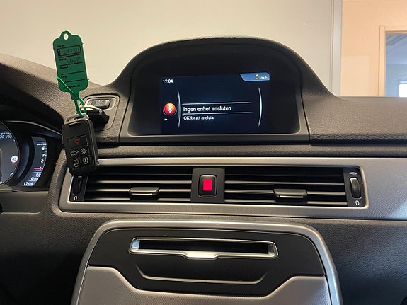 Volvo V70 16 of 26