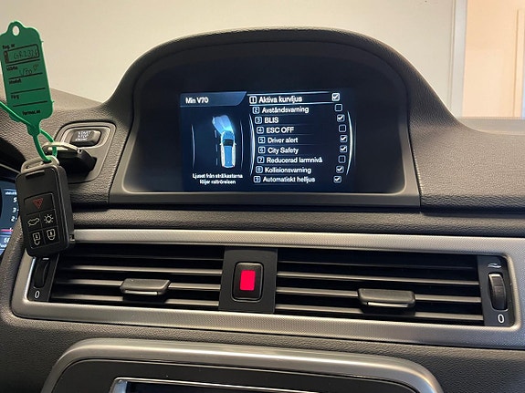 Volvo V70 19 of 26