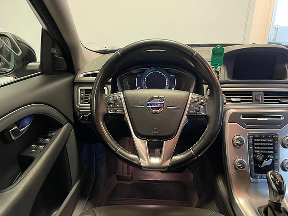 Volvo V70 7 of 26