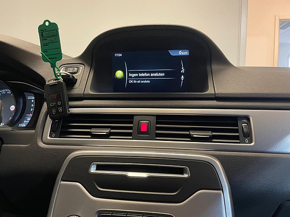 Volvo V70 18 of 26