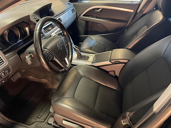 Volvo V70 5 of 26
