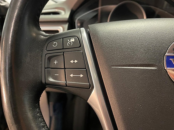 Volvo V70 8 of 26