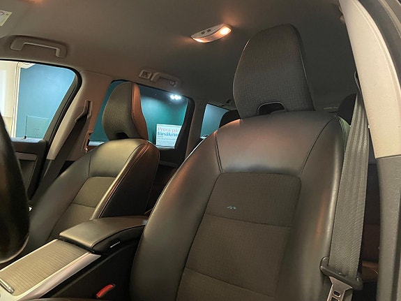 Volvo V70 10 of 26
