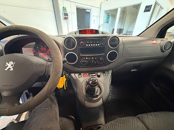 Peugeot Partner 17 of 21