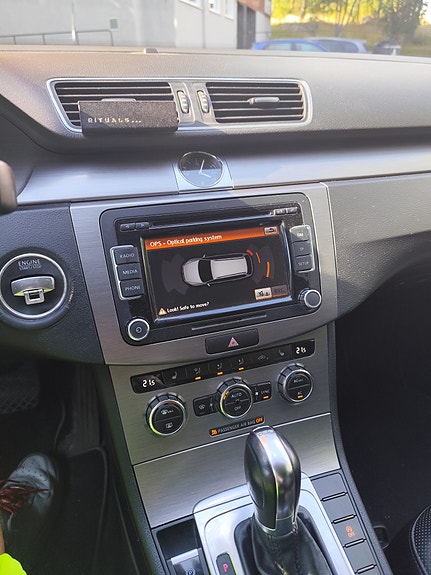 Volkswagen Passat 5 of 10
