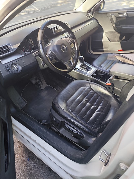 Volkswagen Passat 8 of 10