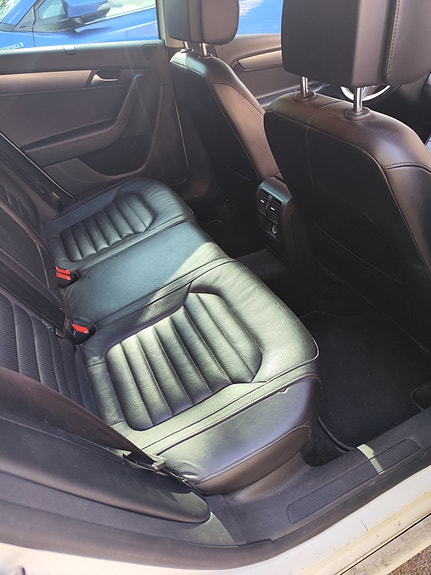 Volkswagen Passat 9 of 10
