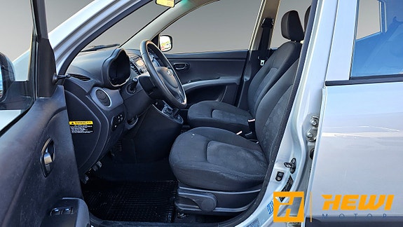 Hyundai i10 12 of 15